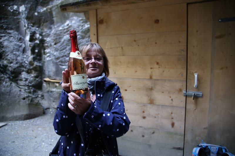 Prost zusammen